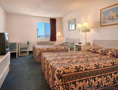 Hotel Super 8 By Wyndham 2*